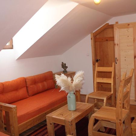 קולאסין Pubhouse & Rooms Pahulja מראה חיצוני תמונה