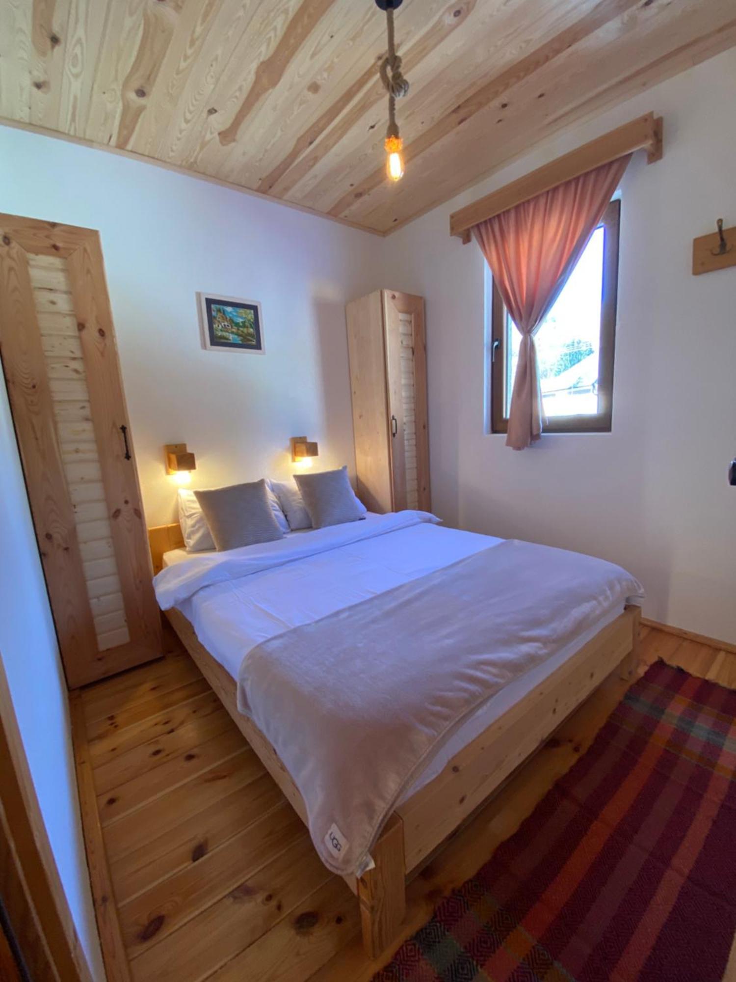 קולאסין Pubhouse & Rooms Pahulja מראה חיצוני תמונה