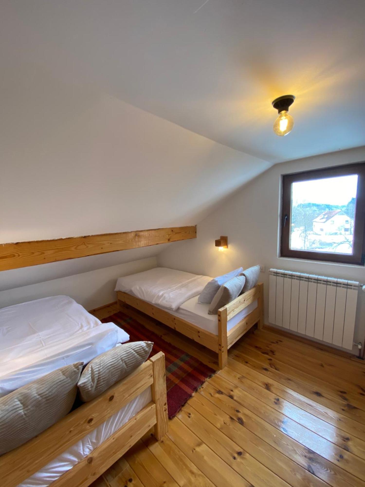קולאסין Pubhouse & Rooms Pahulja מראה חיצוני תמונה